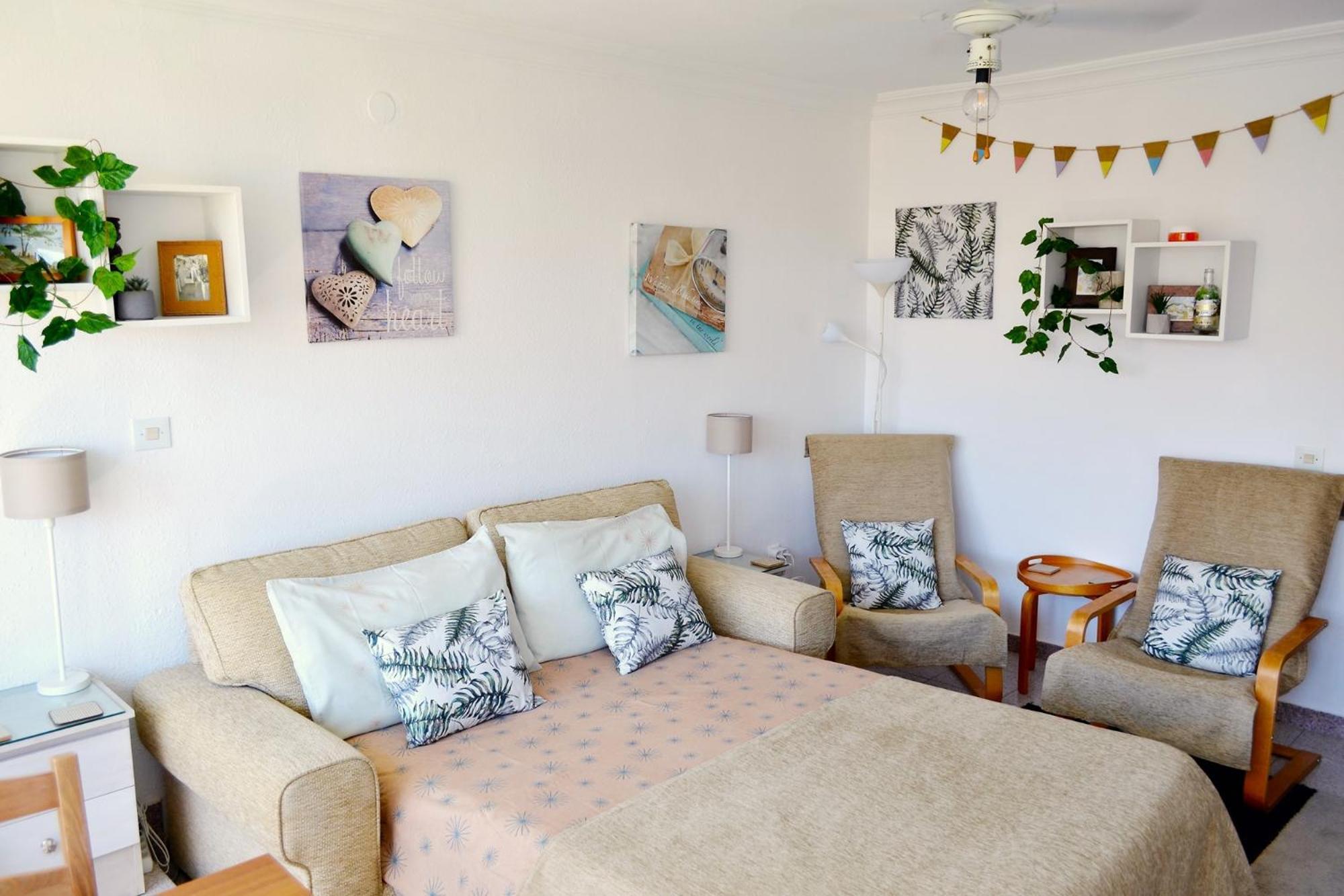 Spacious 1 Bedroom Apartment, Beach Front, Torrox Costa Kültér fotó