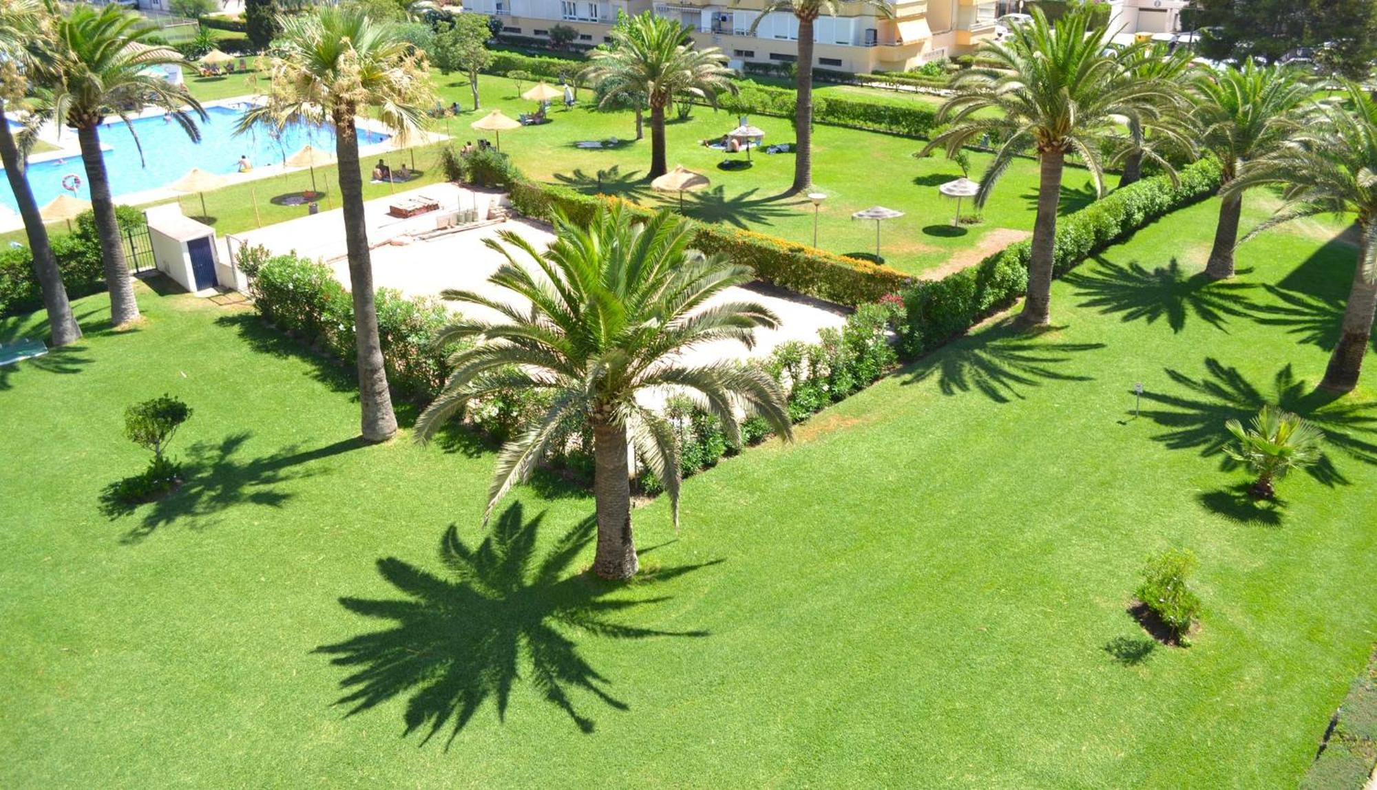 Spacious 1 Bedroom Apartment, Beach Front, Torrox Costa Kültér fotó