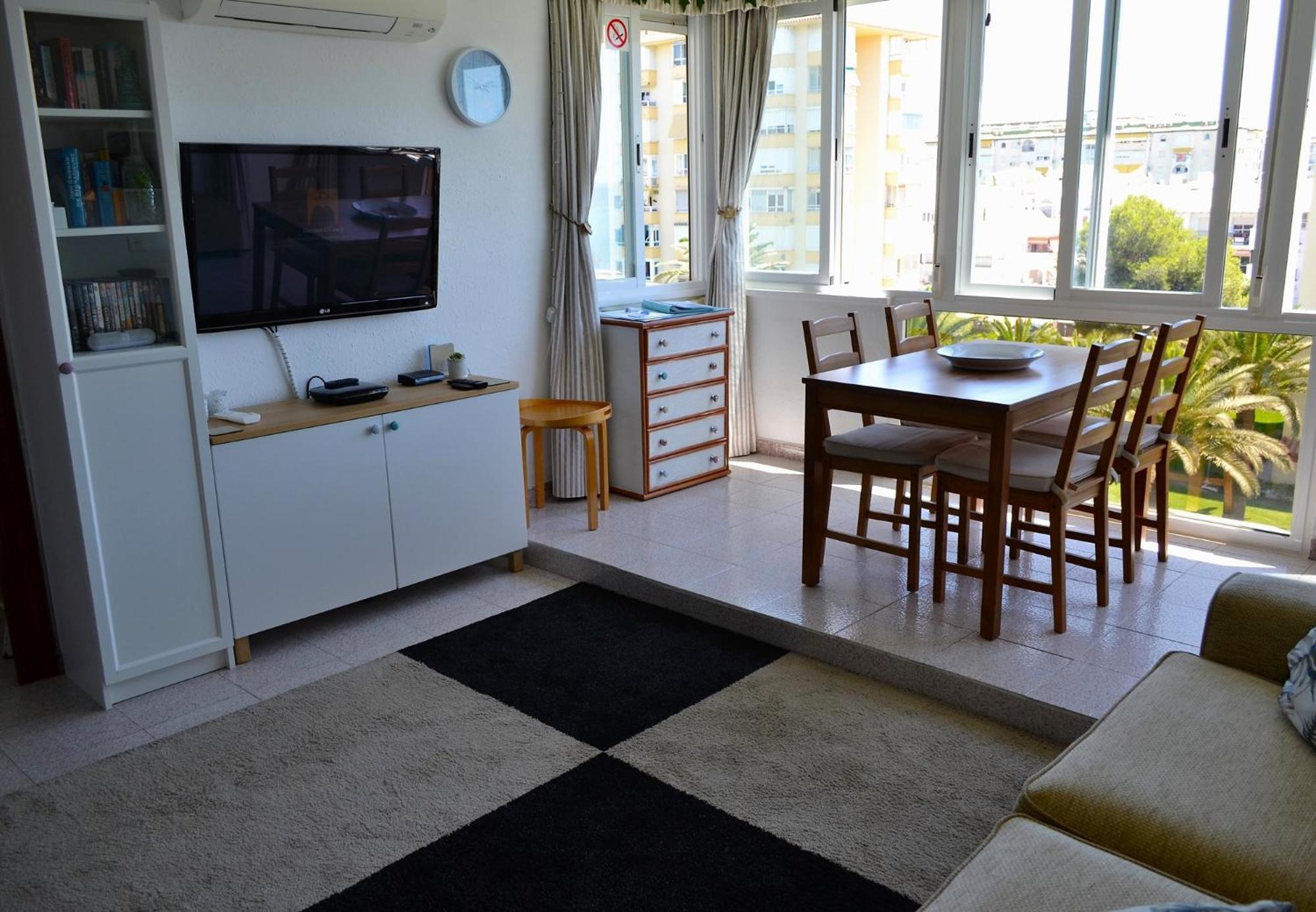 Spacious 1 Bedroom Apartment, Beach Front, Torrox Costa Kültér fotó