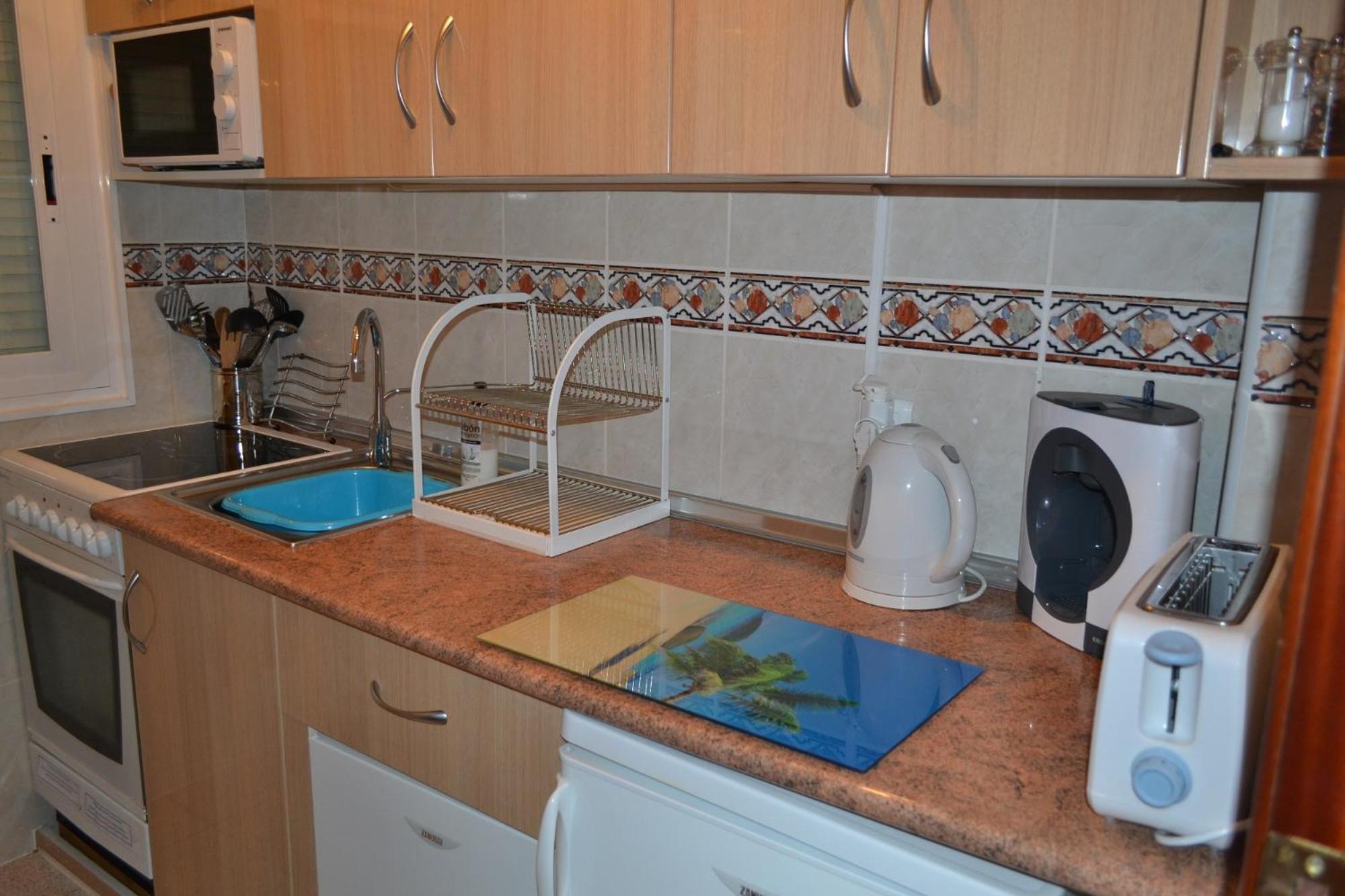 Spacious 1 Bedroom Apartment, Beach Front, Torrox Costa Kültér fotó