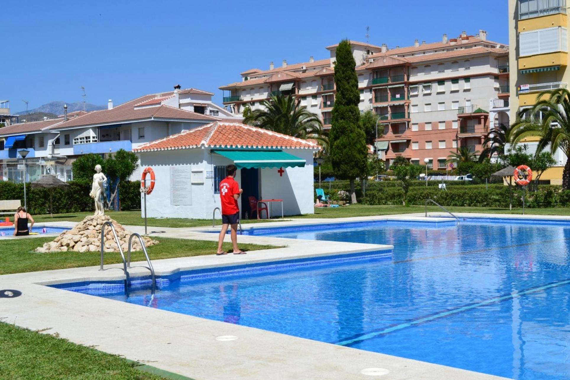 Spacious 1 Bedroom Apartment, Beach Front, Torrox Costa Kültér fotó