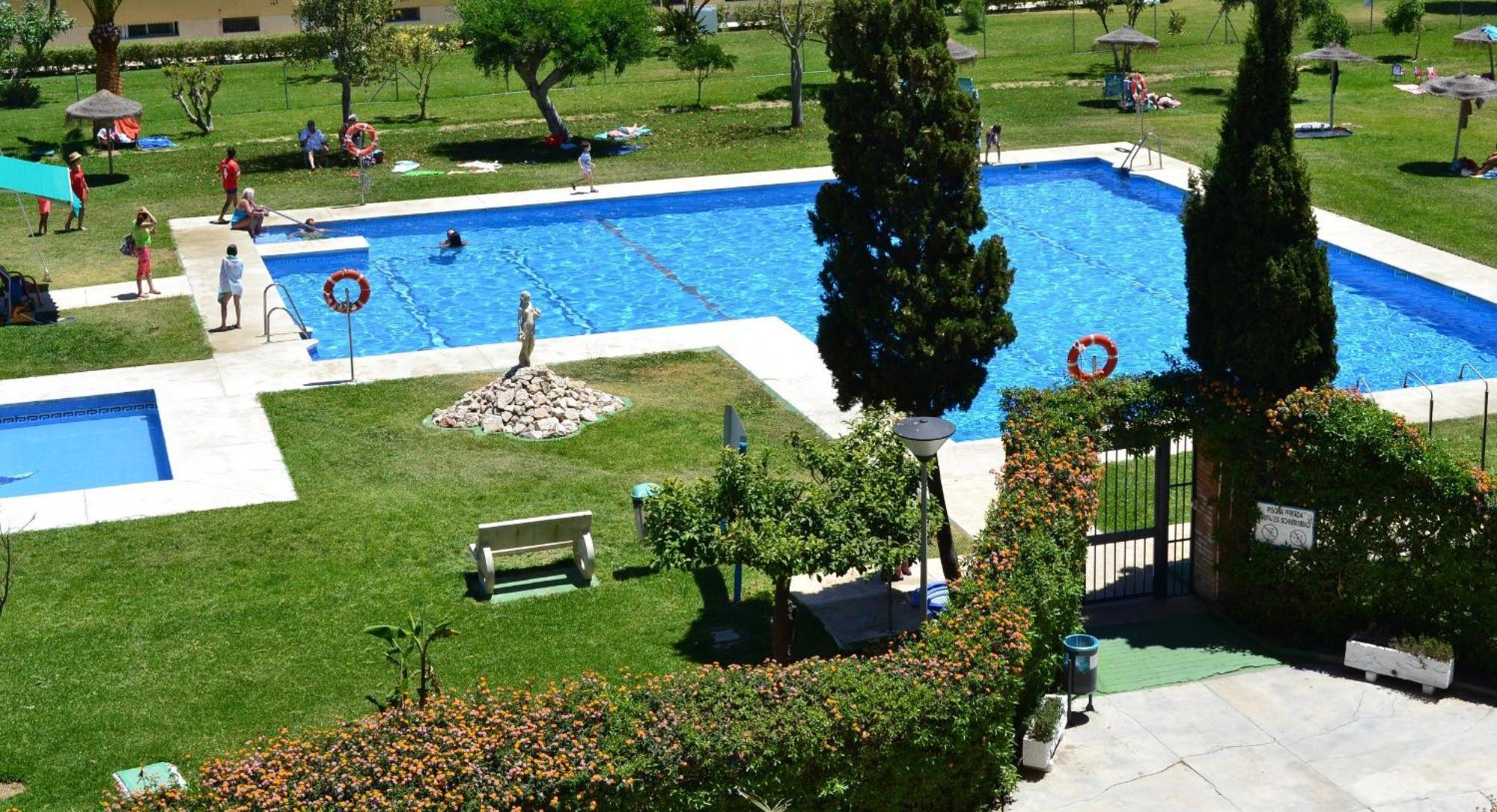 Spacious 1 Bedroom Apartment, Beach Front, Torrox Costa Kültér fotó